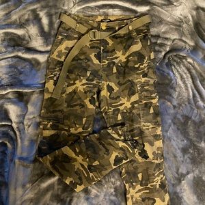 Fashion nova camo jogger